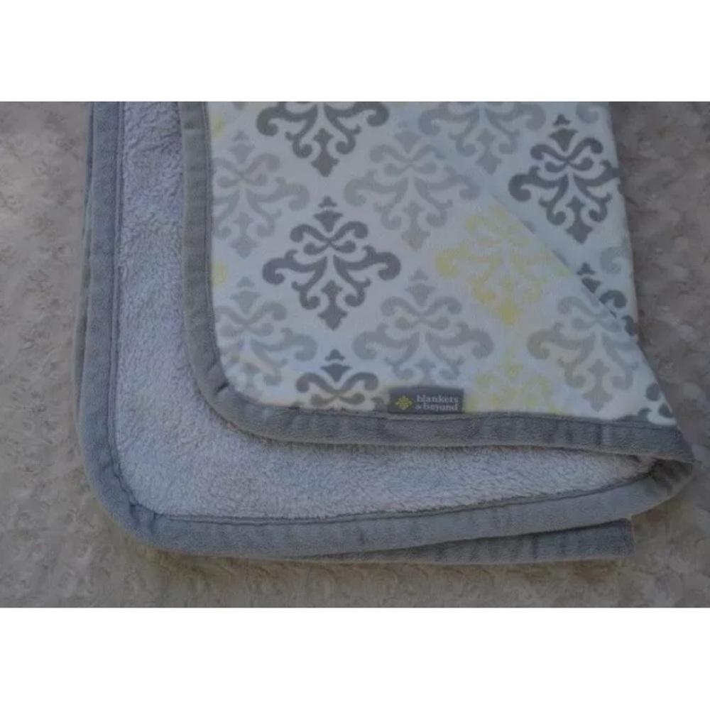 Blankets & Beyond Damask Print Baby Blanket Gray White Yellow Security Lovey